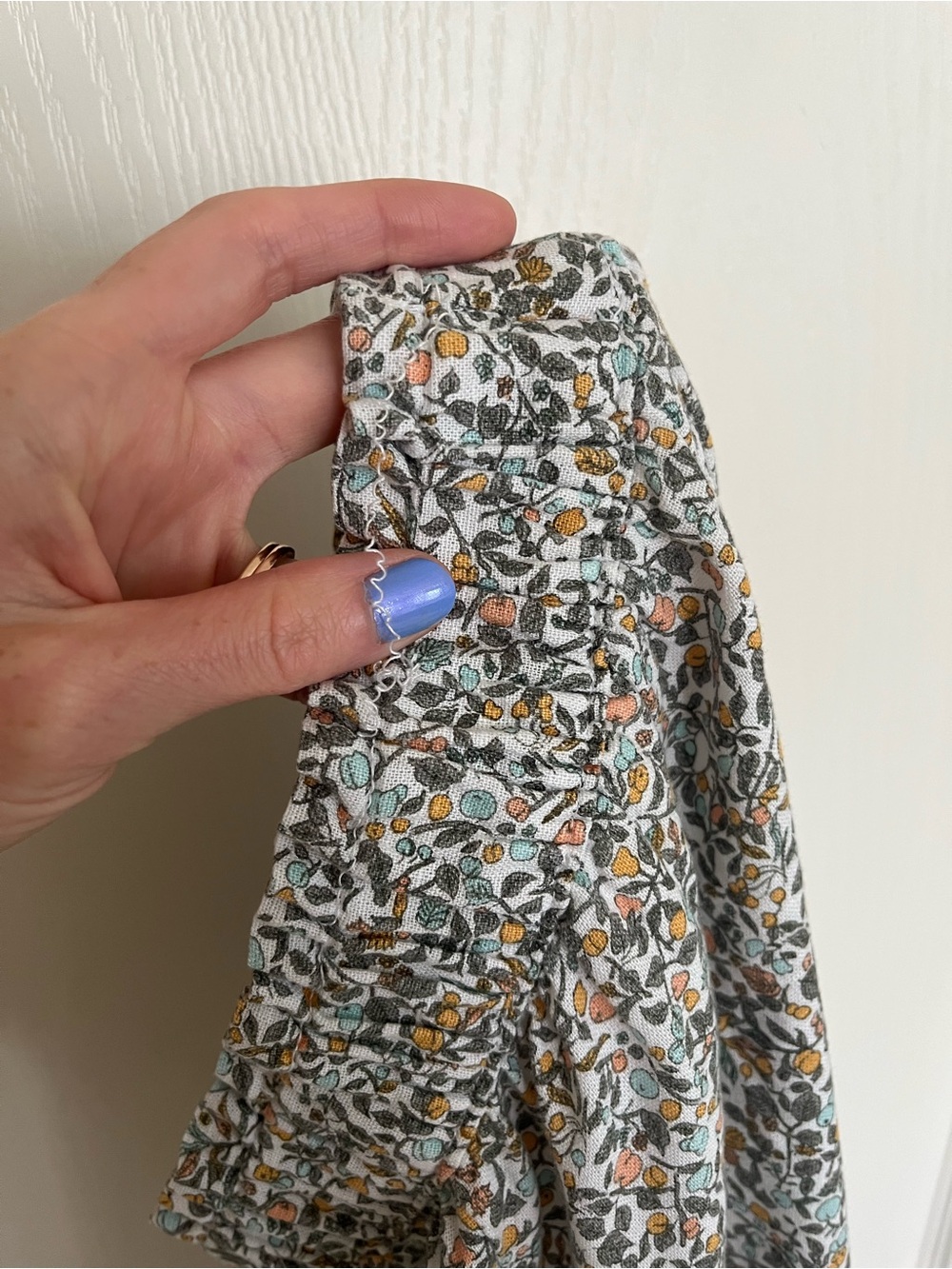 Abercrombie & Fitch Wide Leg Crop Pants in Floral/Fruit Print - Picture 7 of 8